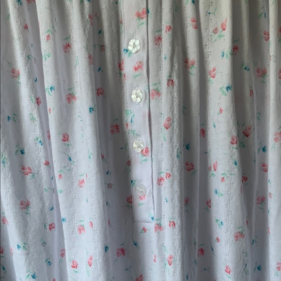 Eileen West White and Pink Sleeveless Nightgown - Picture 7 of 11